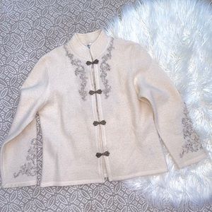 Coldwater Creek 1950s-Inspired Embroidered Wool Cardigan w/ Clasp Closure Large